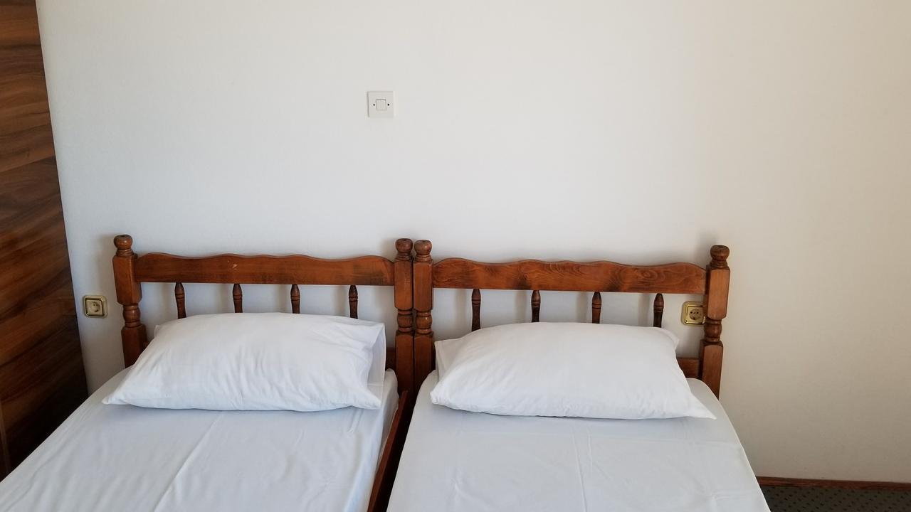 Guesthouse Kodre Ulcinj Bagian luar foto